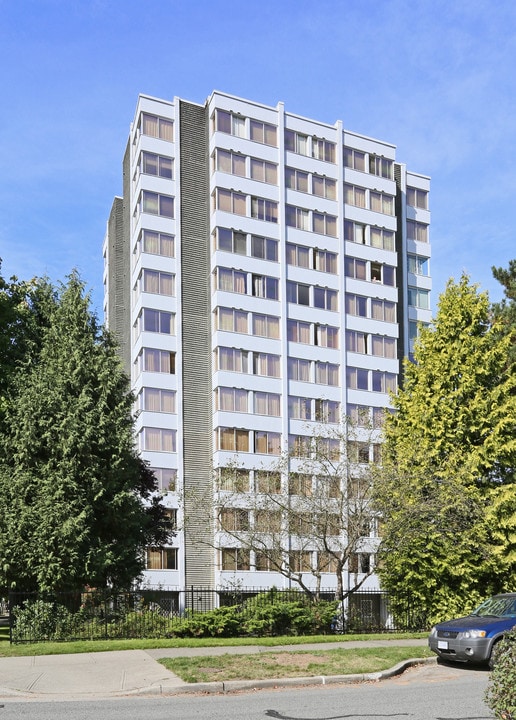 Grandview Towers in Vancouver, BC - Building Photo