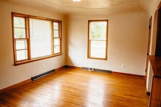 242 S Gravel Pit Rd in Decatur, IL - Building Photo - Building Photo