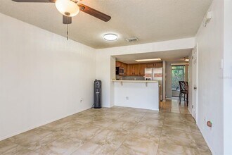 1602 Brigadoon Dr in Clearwater, FL - Building Photo - Building Photo