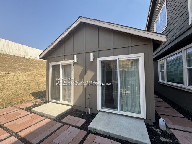 4084 Barn Hollow Way