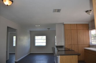 132 McKean St in Auburndale, FL - Foto de edificio - Building Photo