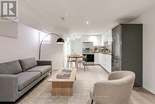 641 Ossington Ave in Toronto, ON - Building Photo