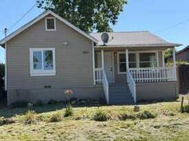 4851 Virginia Ave in Oroville, CA - Building Photo