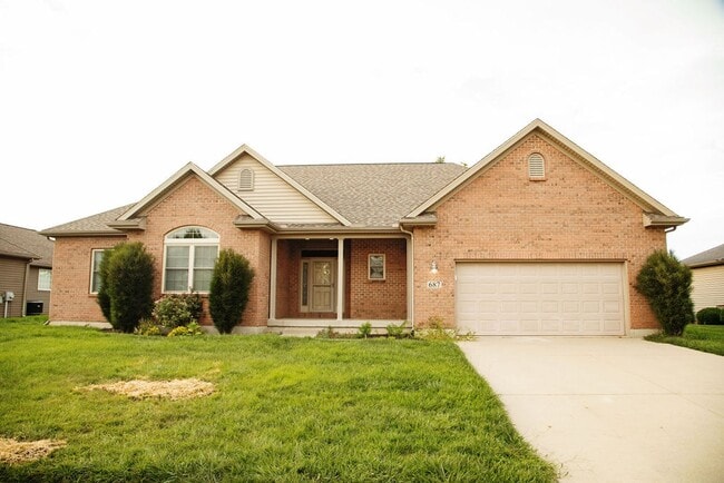 687 Loxley Ln in Troy, OH - Foto de edificio - Building Photo