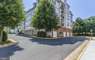 4151 Castlecary Ln in Fairfax, VA - Building Photo