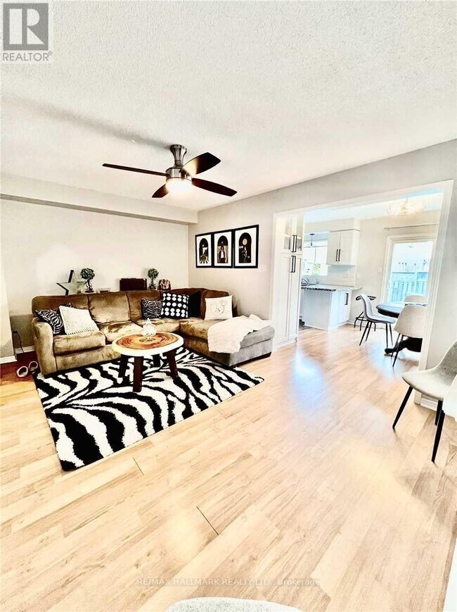 96 Benjamin Hood Crescent in Vaughan, ON - Building Photo - Building Photo