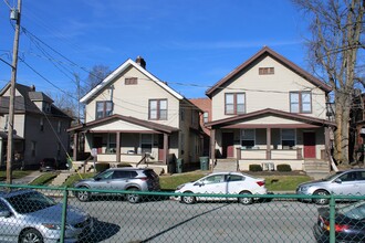 20-28 W Maynard in Columbus, OH - Foto de edificio - Building Photo