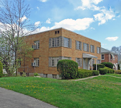 2340 Rugby Rd in Dayton, OH - Foto de edificio - Building Photo