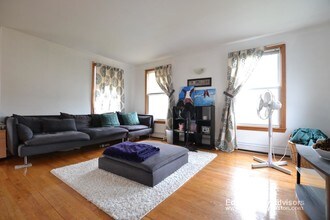 66 Brooks St, Unit 3 in Boston, MA - Building Photo - Building Photo