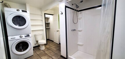 787 Applewood Rd, Unit 1st floor in Boulder Creek, CA - Foto de edificio - Building Photo