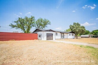 502 2nd Pl in Abernathy, TX - Building Photo - Building Photo