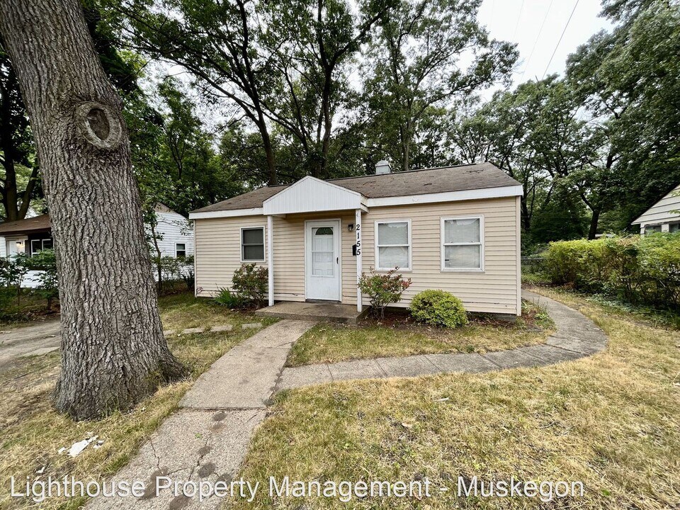 2155 Valley St Photo