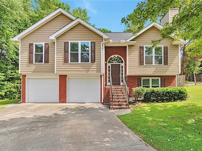 property at 439 Tara Oaks Trail