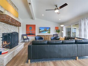 1008 Challenger in Lakeway, TX - Building Photo - Building Photo