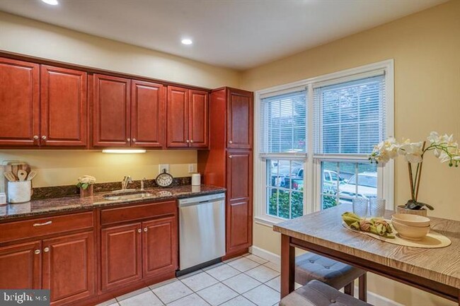 property at 807 Stockbridge Dr