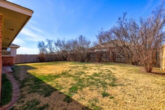 1413 Meadow Run Dr in Moore, OK - Building Photo - Building Photo