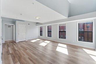 160 Lafayette St, Unit 401 in Jersey City, NJ - Foto de edificio - Building Photo