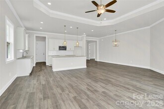 6686 Star Dr in Lake Norman of Catawba, NC - Foto de edificio - Building Photo