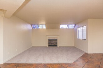 2166 Villa Sonoma Glen in Escondido, CA - Building Photo - Building Photo