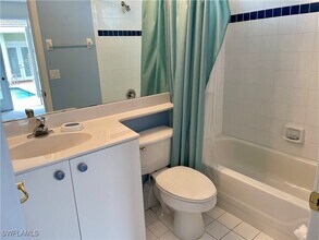 25410 Alicante Dr in Bonita Springs, FL - Foto de edificio - Building Photo