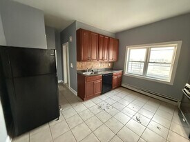 139 W 54th St in Bayonne, NJ - Building Photo