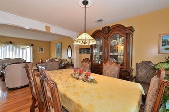 1063 Mason Ct in West Hempstead, NY - Building Photo - Building Photo