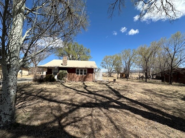 406 Smokey Bear Blvd in Capitan, NM - Building Photo - Building Photo