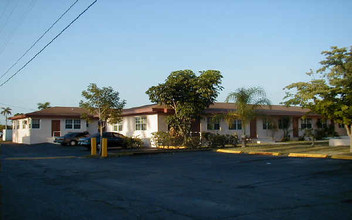 Geraldine Apartments in Homestead, FL - Building Photo - Building Photo