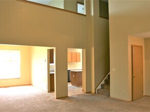 395 Belfair Dr in Galloway, OH - Building Photo - Building Photo