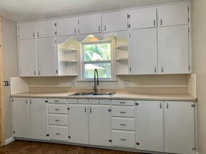 821 W 7th St in Junction City, KS - Building Photo - Building Photo