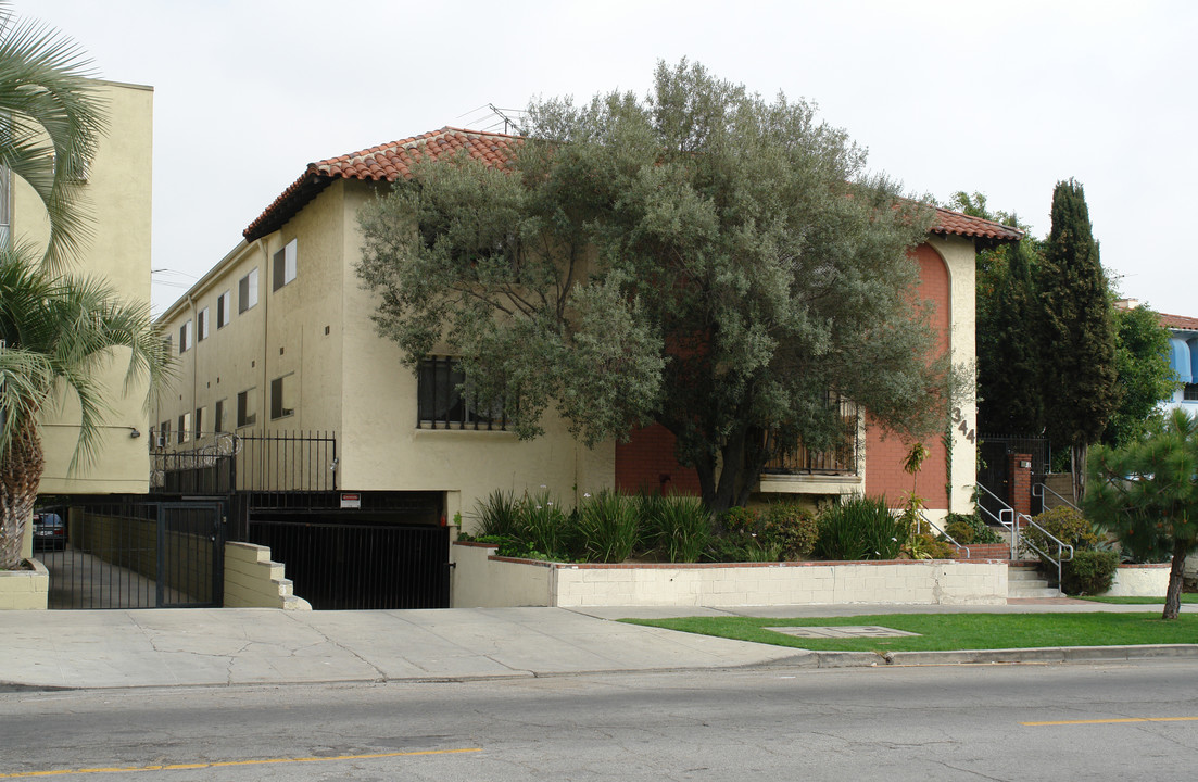 344 S Oxford Ave in Los Angeles, CA - Building Photo