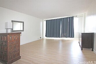 747 Amana St in Honolulu, HI - Foto de edificio - Building Photo