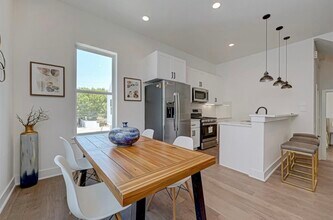 6127 W Montgomery Rd in Houston, TX - Building Photo - Building Photo