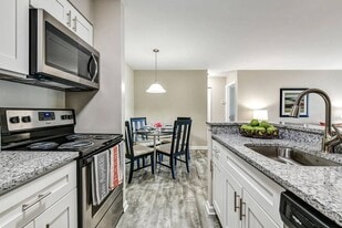 Hunt Club Apartments in North Wales, PA - Building Photo