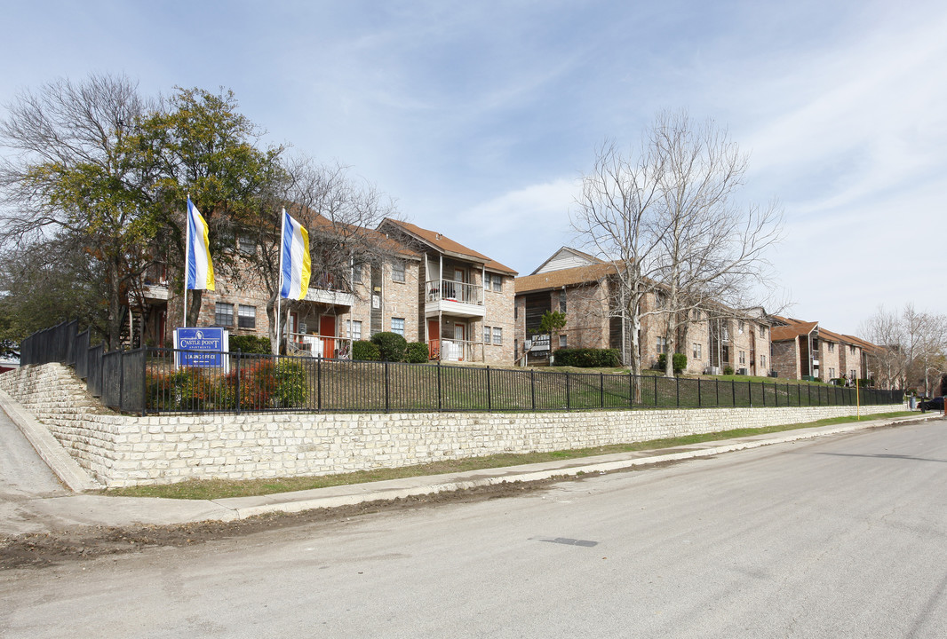 Castle Point in San Antonio, TX - Building Photo