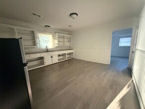 2830 Lombardy Dr in Port Arthur, TX - Building Photo - Building Photo