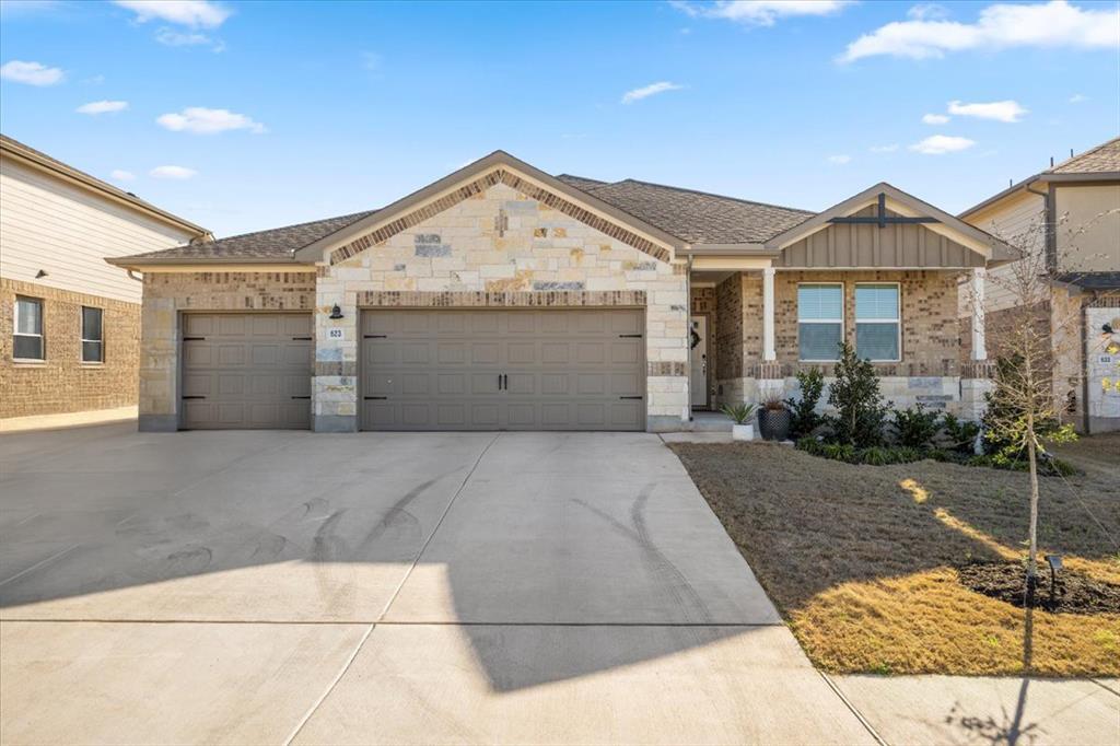 623 Sue Peaks Lp in Dripping Springs, TX - Building Photo