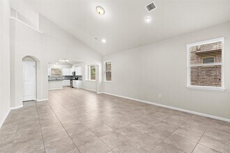 2625 Bowen St in Leander, TX - Building Photo - Building Photo