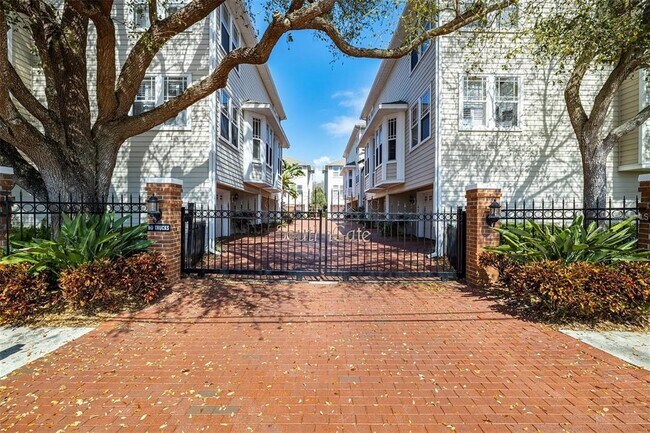 3315 W De Leon St in Tampa, FL - Building Photo - Building Photo