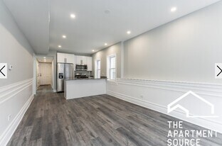 1923 N Pulaski Rd, Unit G in Chicago, IL - Building Photo