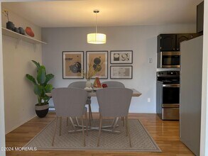 330 Shore Dr, Unit F-20 in Highlands, NJ - Foto de edificio - Building Photo