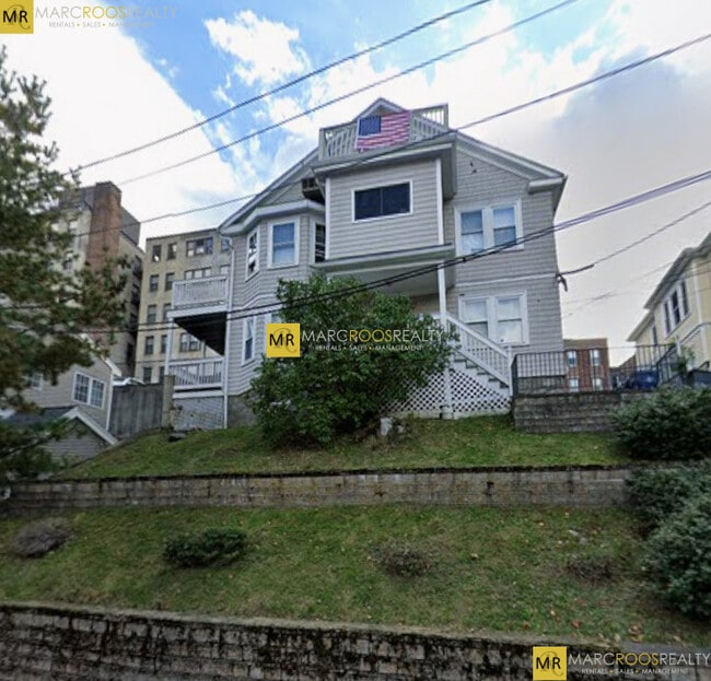 property at 9 Radnor Rd
