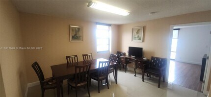 1600 S Ocean Dr, Unit 6G in Hollywood, FL - Building Photo - Building Photo