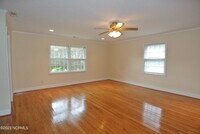 2129 Neuse Cliffs Cir photo'