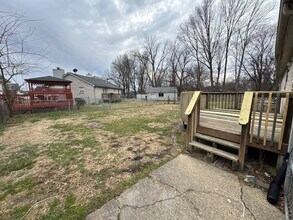 4402 Dellafay Dr in Louisville, KY - Building Photo - Building Photo