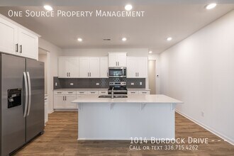 1014 Burdock Dr in Greensboro, NC - Building Photo - Building Photo