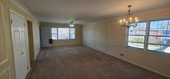 76 Renaissance Dr, Unit 2 in Clifton, NJ - Building Photo - Building Photo