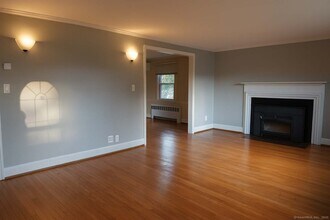 112 N Main St in West Hartford, CT - Building Photo - Building Photo