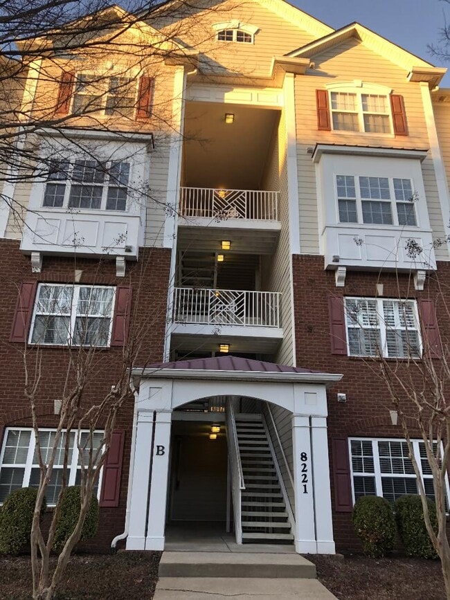 8221 Lenox Creekside Dr
