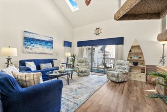 1908 Hwy 17 S in North Myrtle Beach, SC - Building Photo - Building Photo